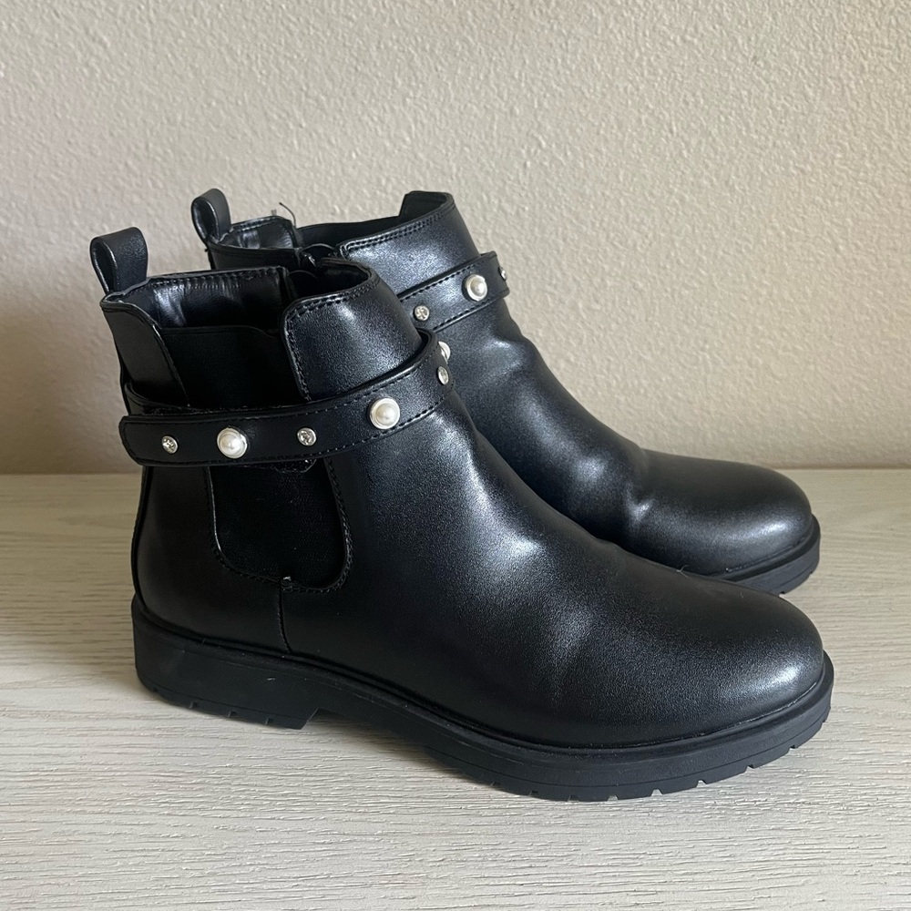 Marc Fisher Kids Black Booties- Fits Women’s 7
